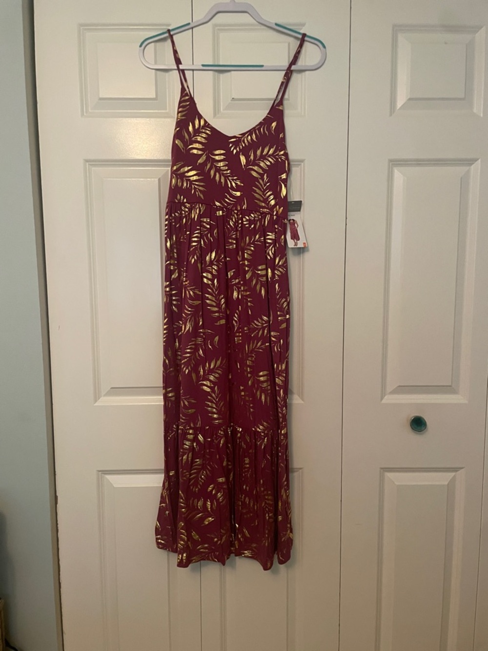 Sleeveless Burgundy Maxi Dress with Gold Leaf Print